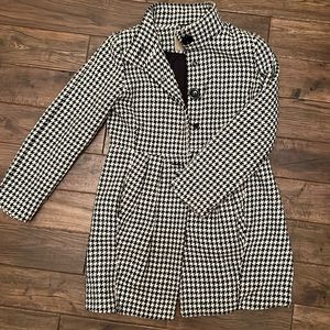 Bitten by Sarah Jessica Parker Houndstooth dressy car coat - Large